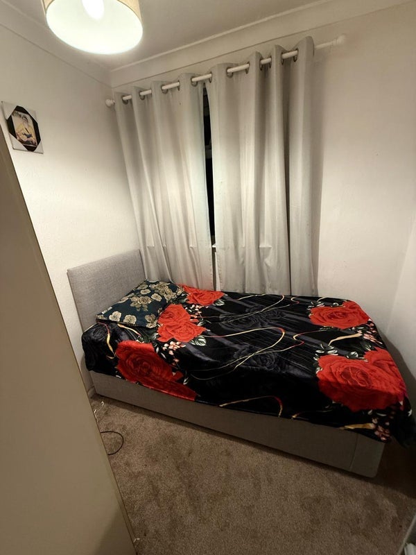 Room Green Close in Warwick