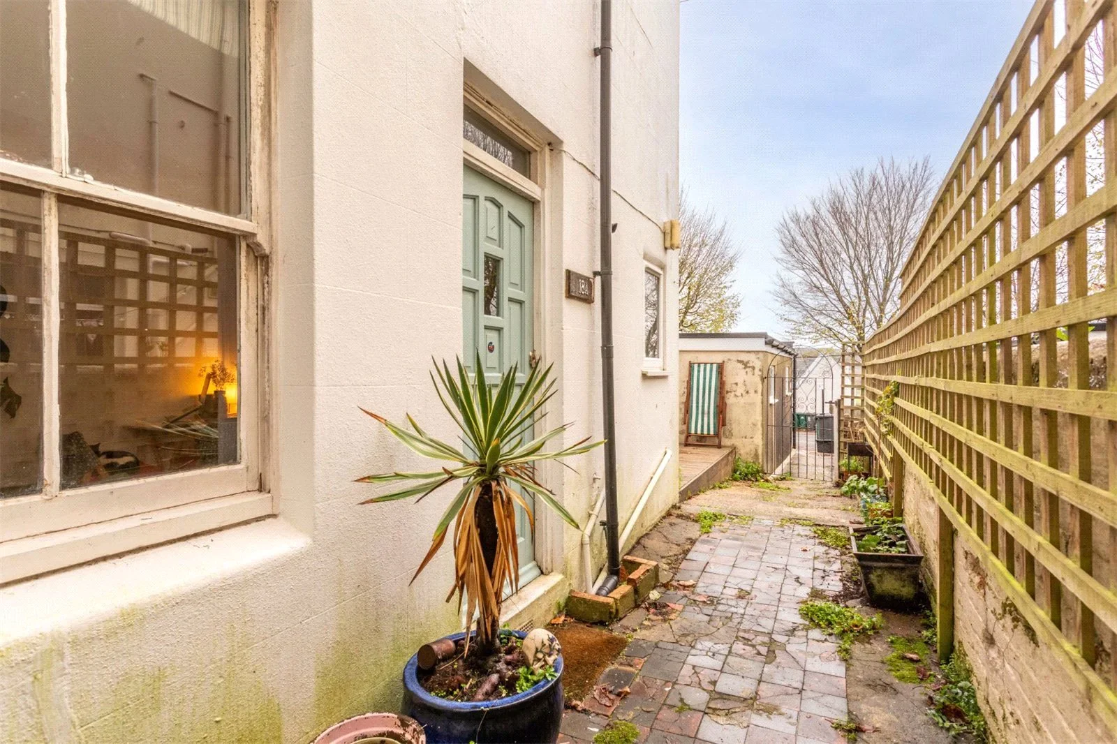 Flat Compton Road in Brighton