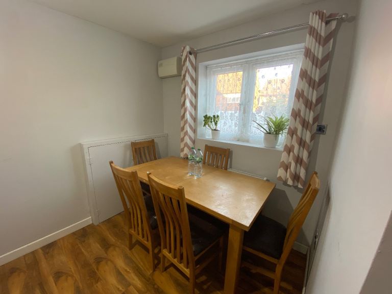 House Leafield Rise in Milton Keynes