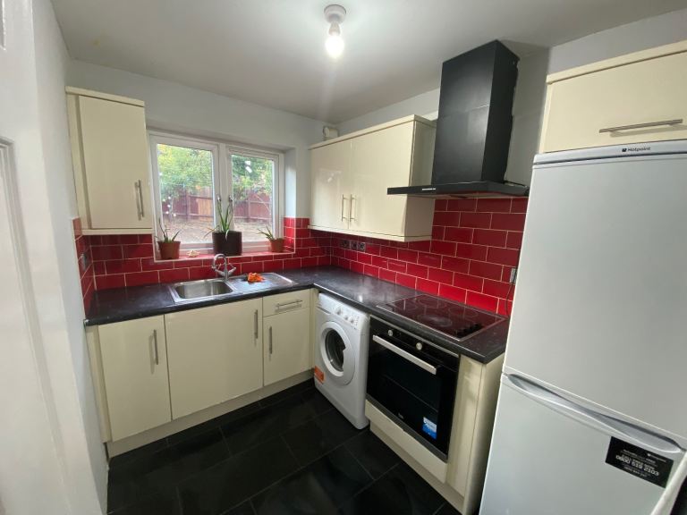 House Leafield Rise in Milton Keynes