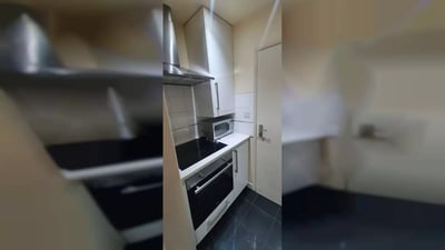 Room Blenheim Gardens in Greater London