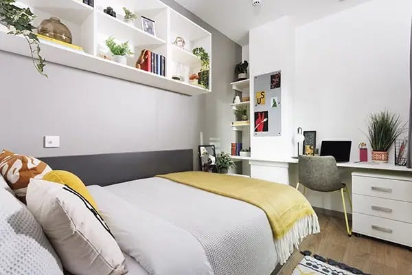 Room Derby Road in Nottingham
