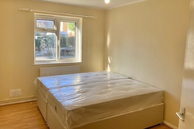 Flat Fern Grove in Greater London