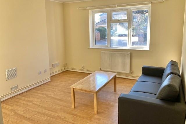 Flat Fern Grove in Greater London