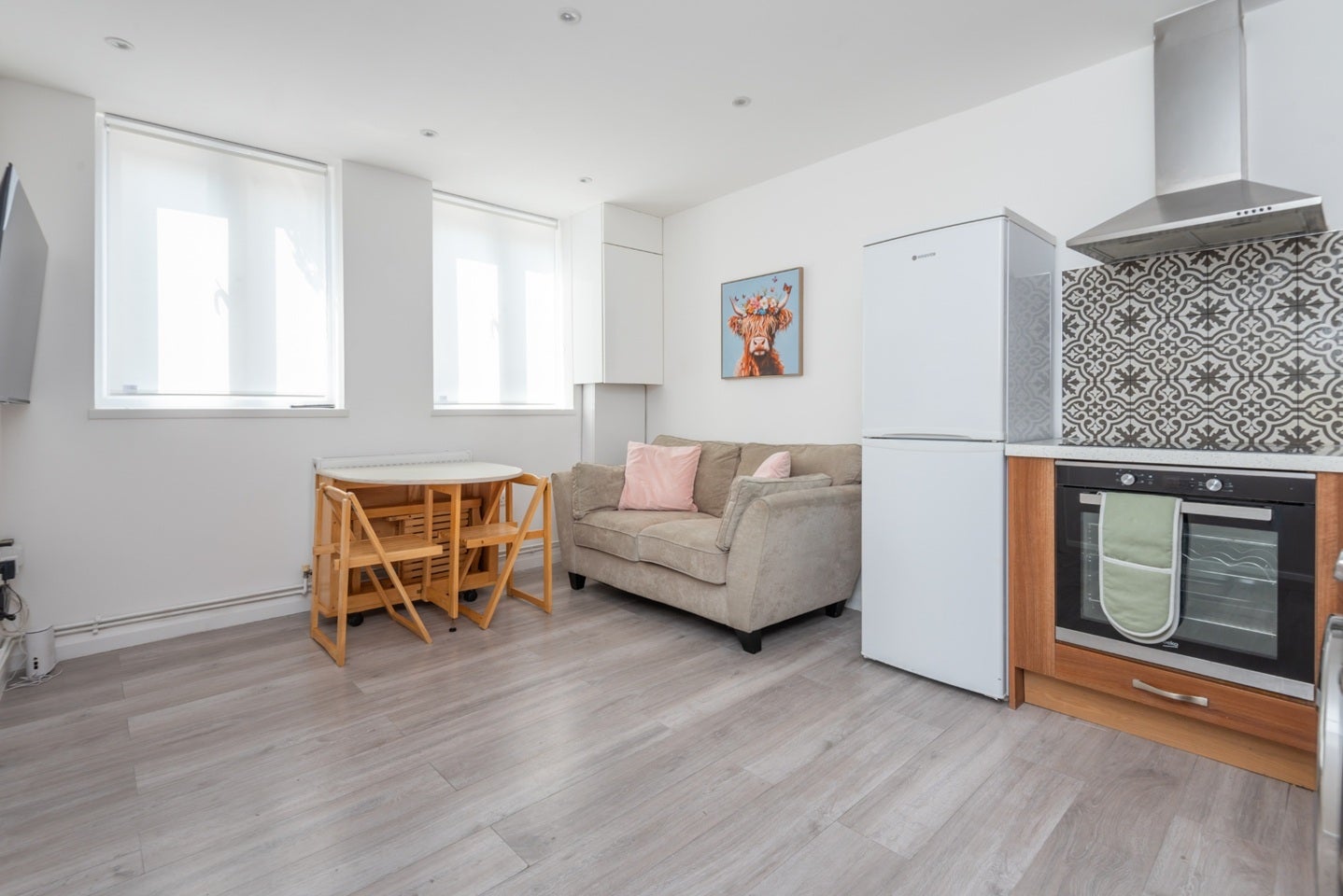 Flat Clarence Road in Greater London