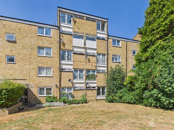 Flat Morley Grove in Harlow