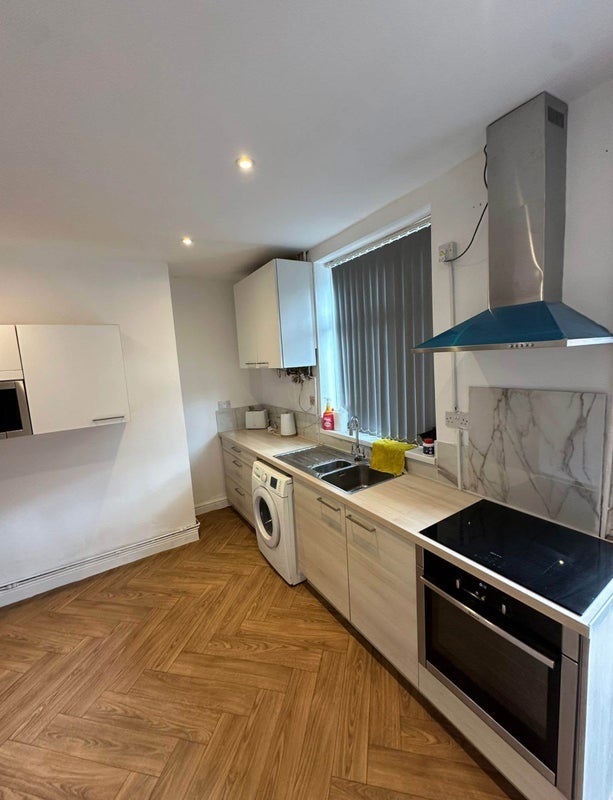 Room Audley Range in Blackburn