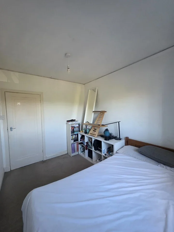 Room Richmond Road in Greater London