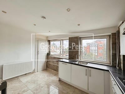 Flat Turton Way in Slough