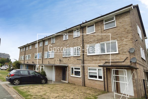 Flat Turton Way in Slough