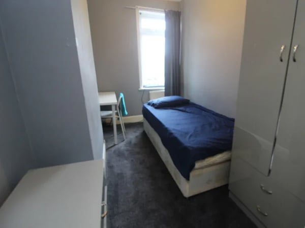 Room Northumberland Avenue in Reading