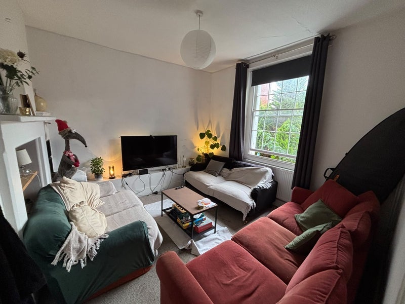 Room Cheltenham Road in Bristol