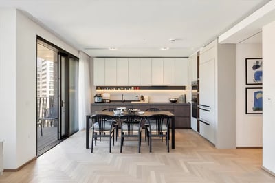 Flat Harrier Street in Greater London