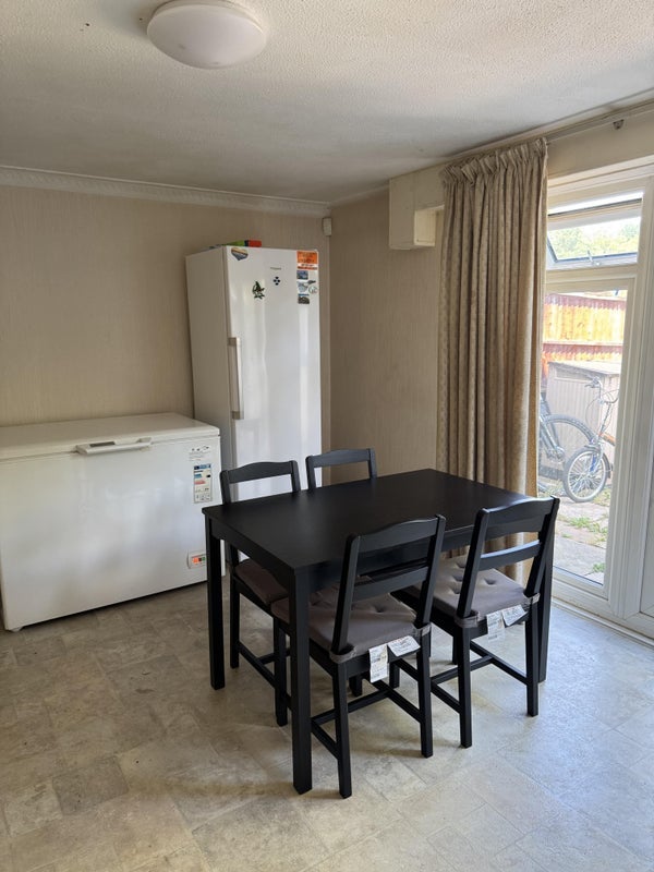 Room Spains Hall Place in Basildon