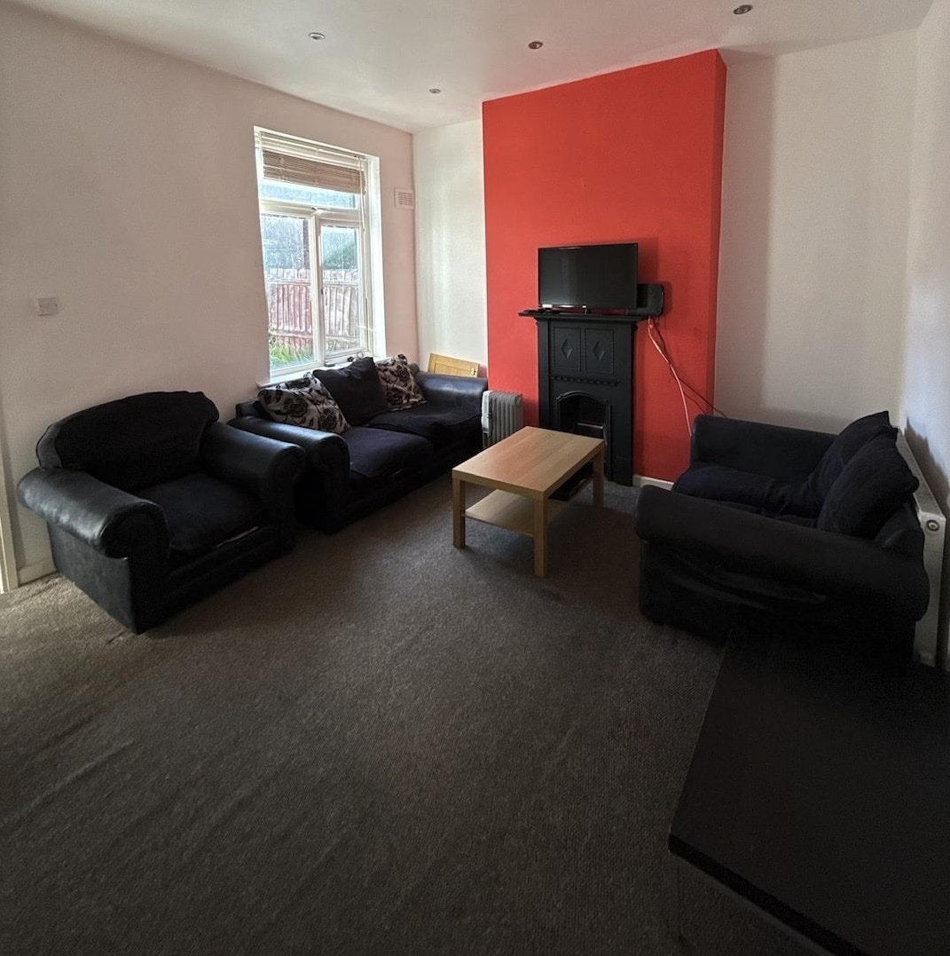 Room Eldon Road in Birmingham