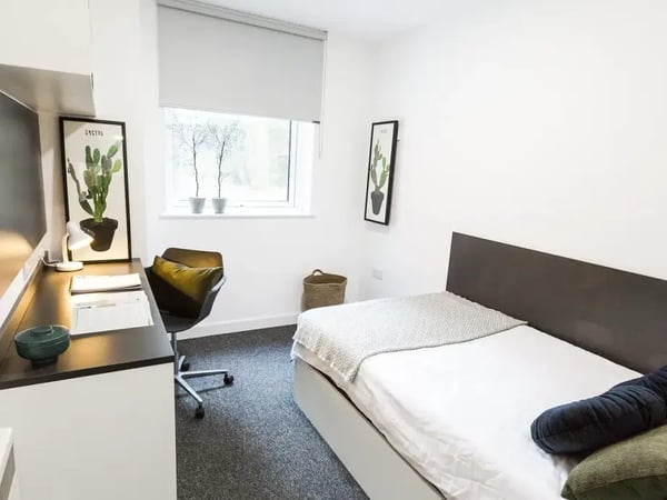 Room Parham Road in Canterbury