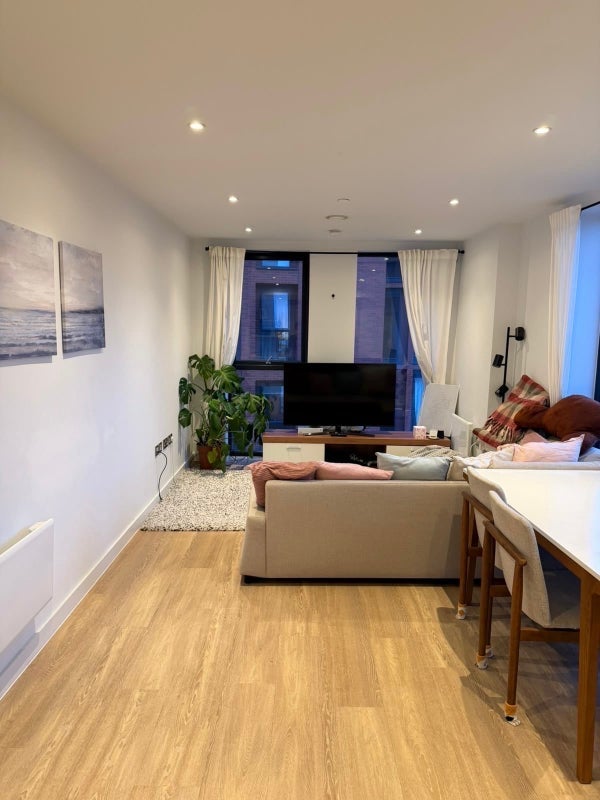 Flat Whitworth Street in Manchester
