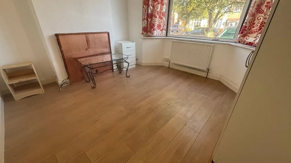 House Cranborne Waye in Greater London