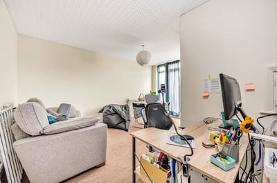 Flat Heathfield Road in Greater London