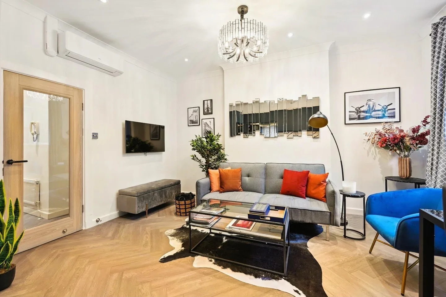 Flat Alderney Street in City of Westminster