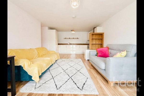 Flat Tanners Way in Birmingham