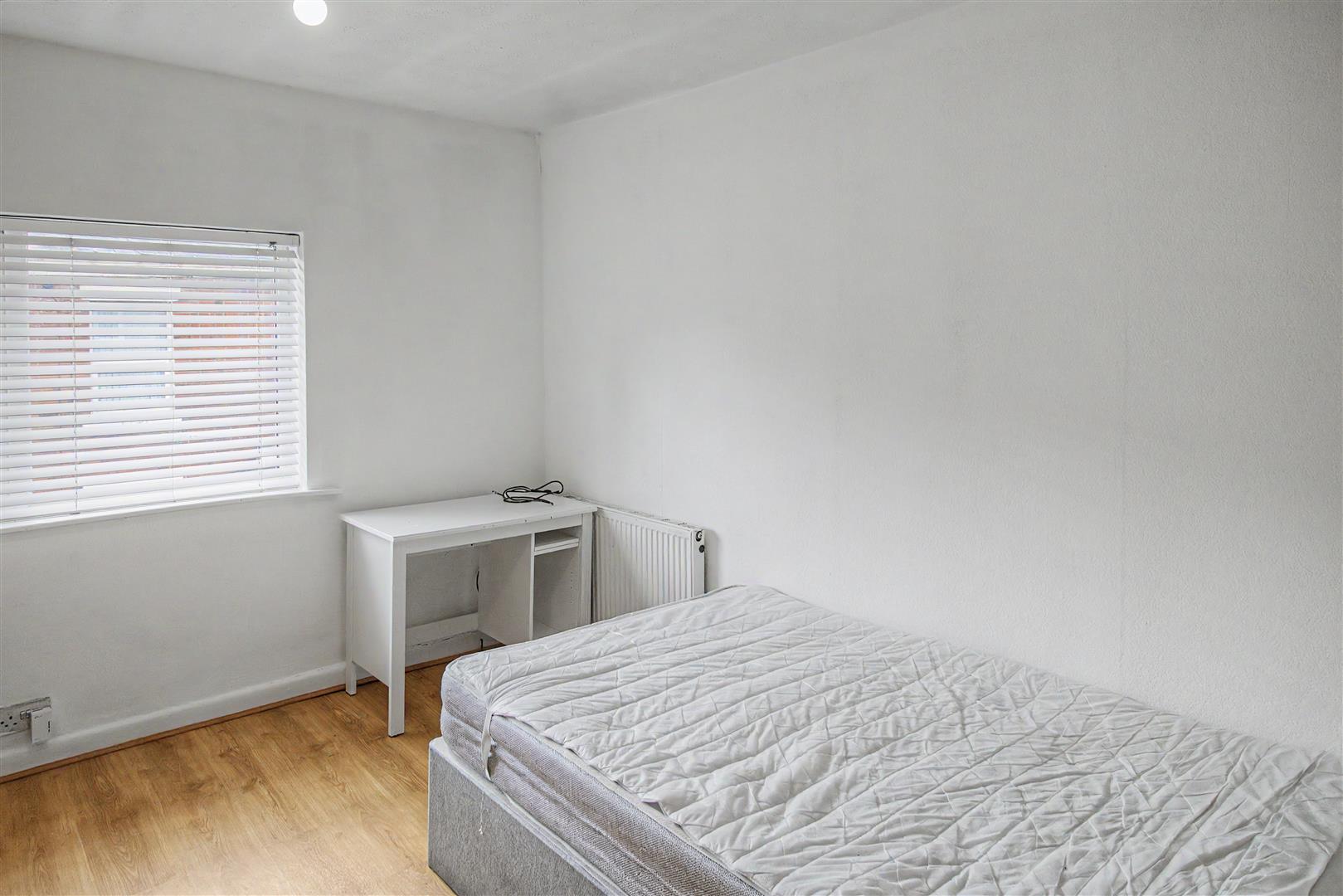Flat Kenmure Place in Preston