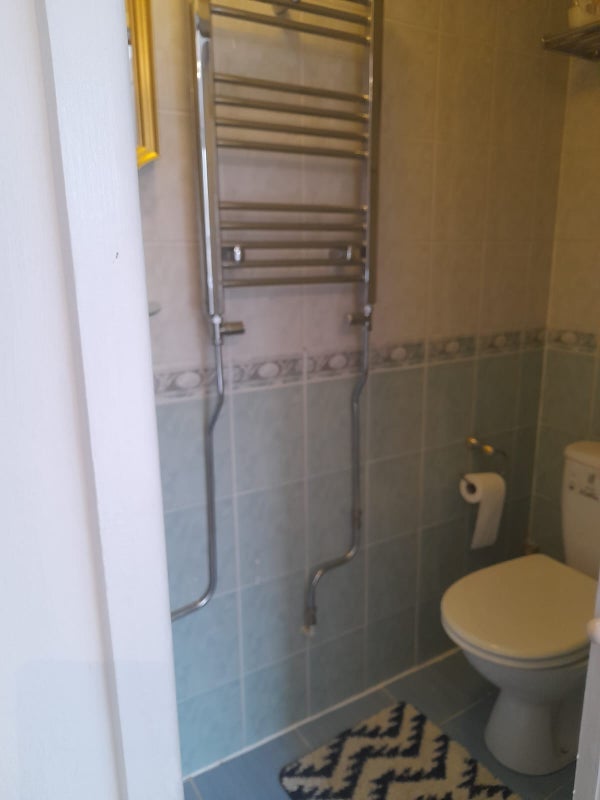 Room Minster Road in Greater London