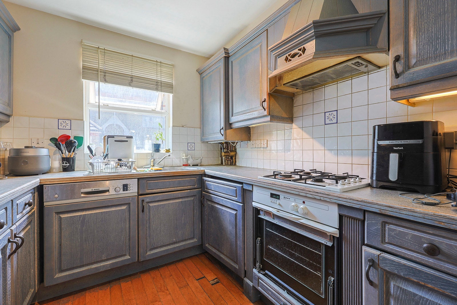 Flat Clockhouse Place in Greater London