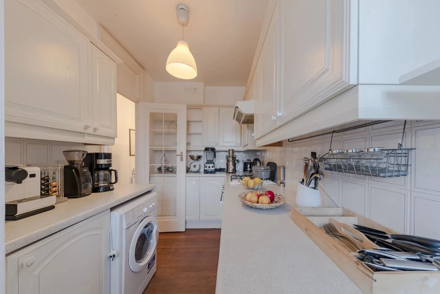 Flat West End Lane in Greater London