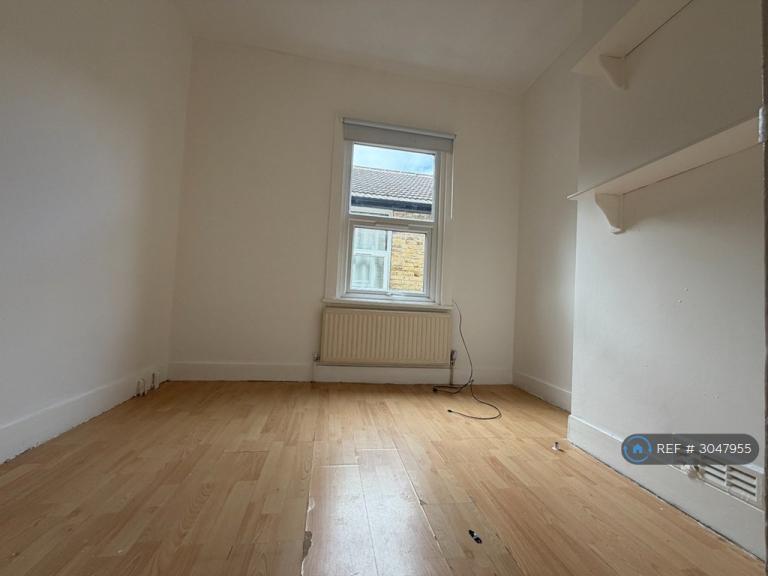 Room Riverdale Road in Greater London
