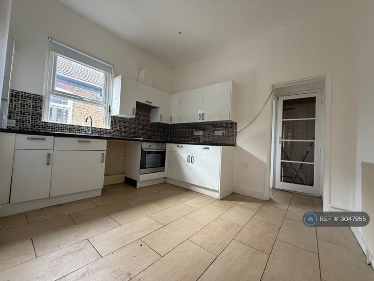 Room Riverdale Road in Greater London