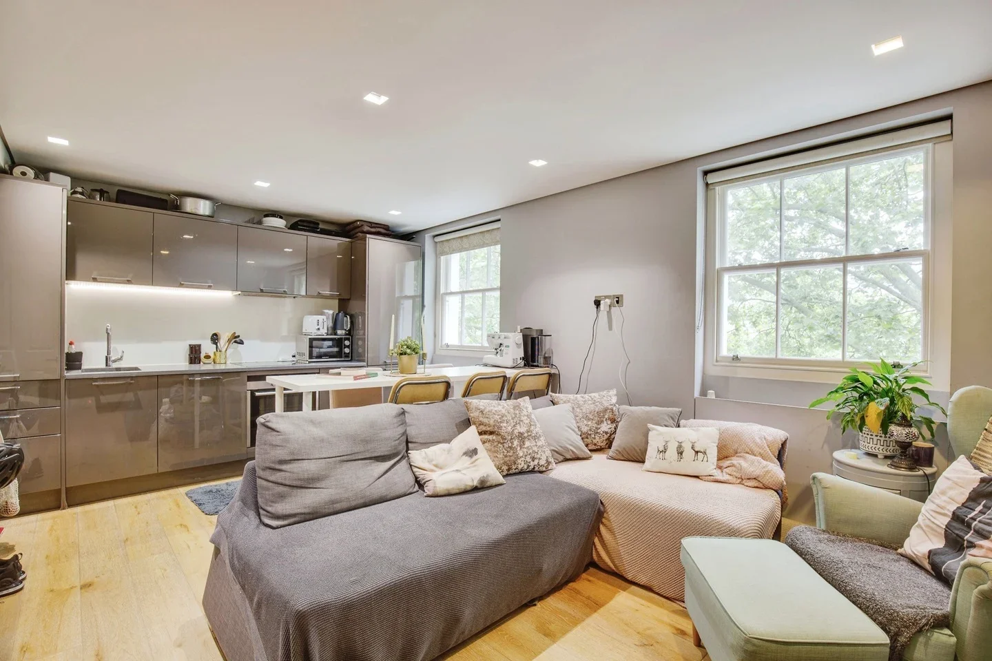 Flat Sussex Gardens in City of Westminster