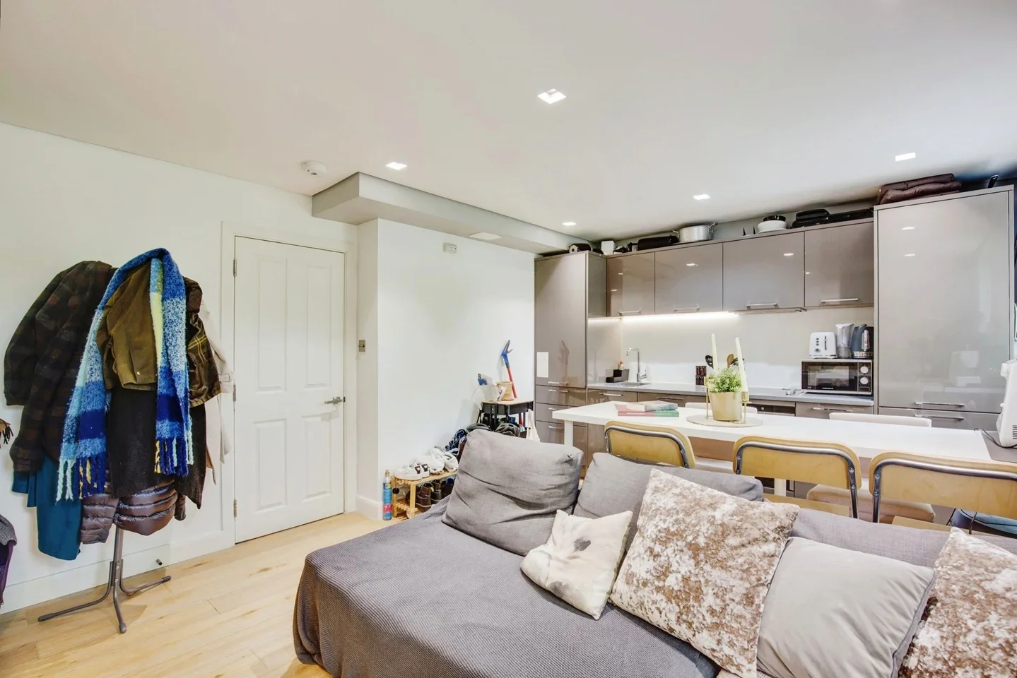 Flat Sussex Gardens in City of Westminster