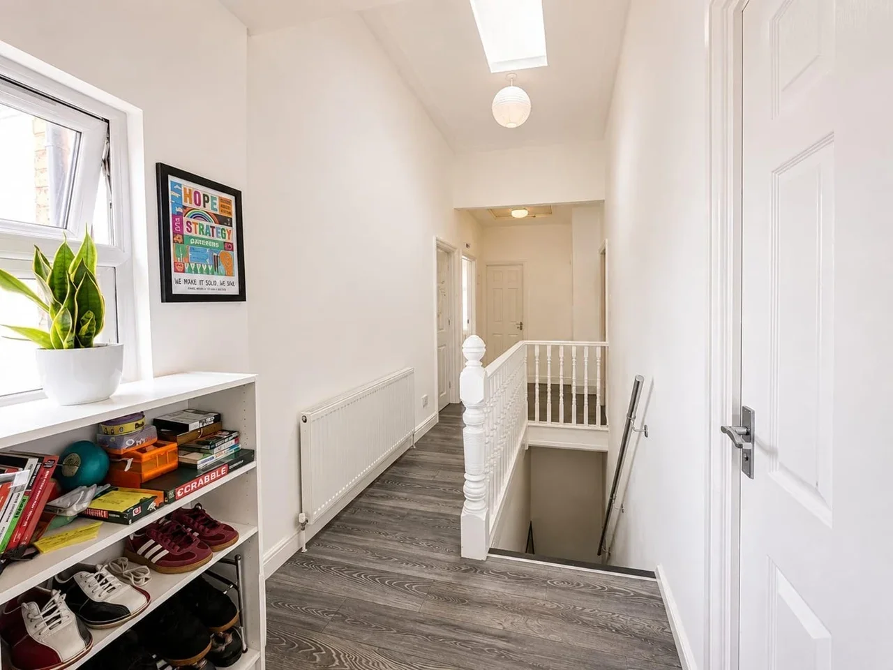 Flat Brownlow Road in Greater London
