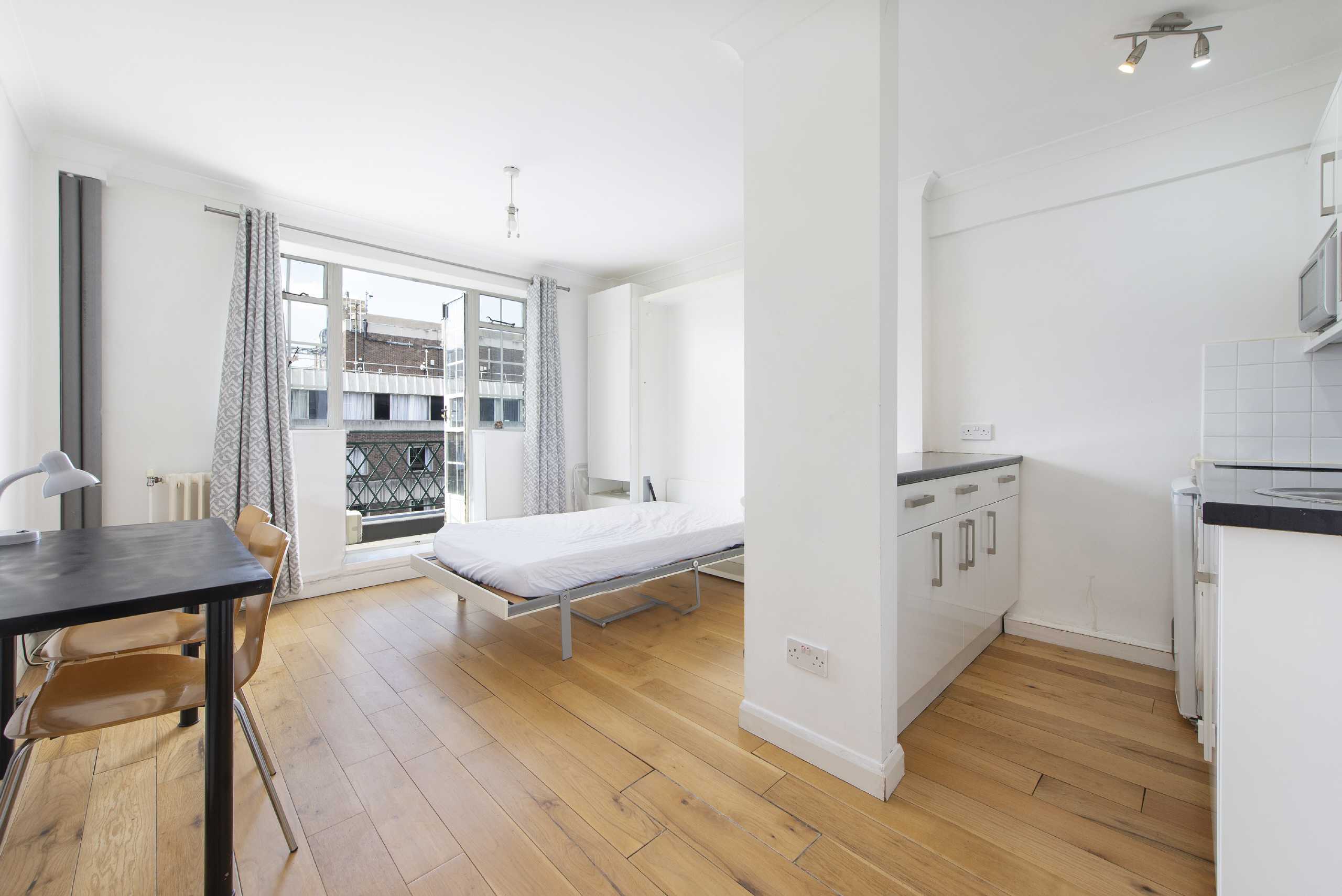 Flat Woburn Place in Greater London