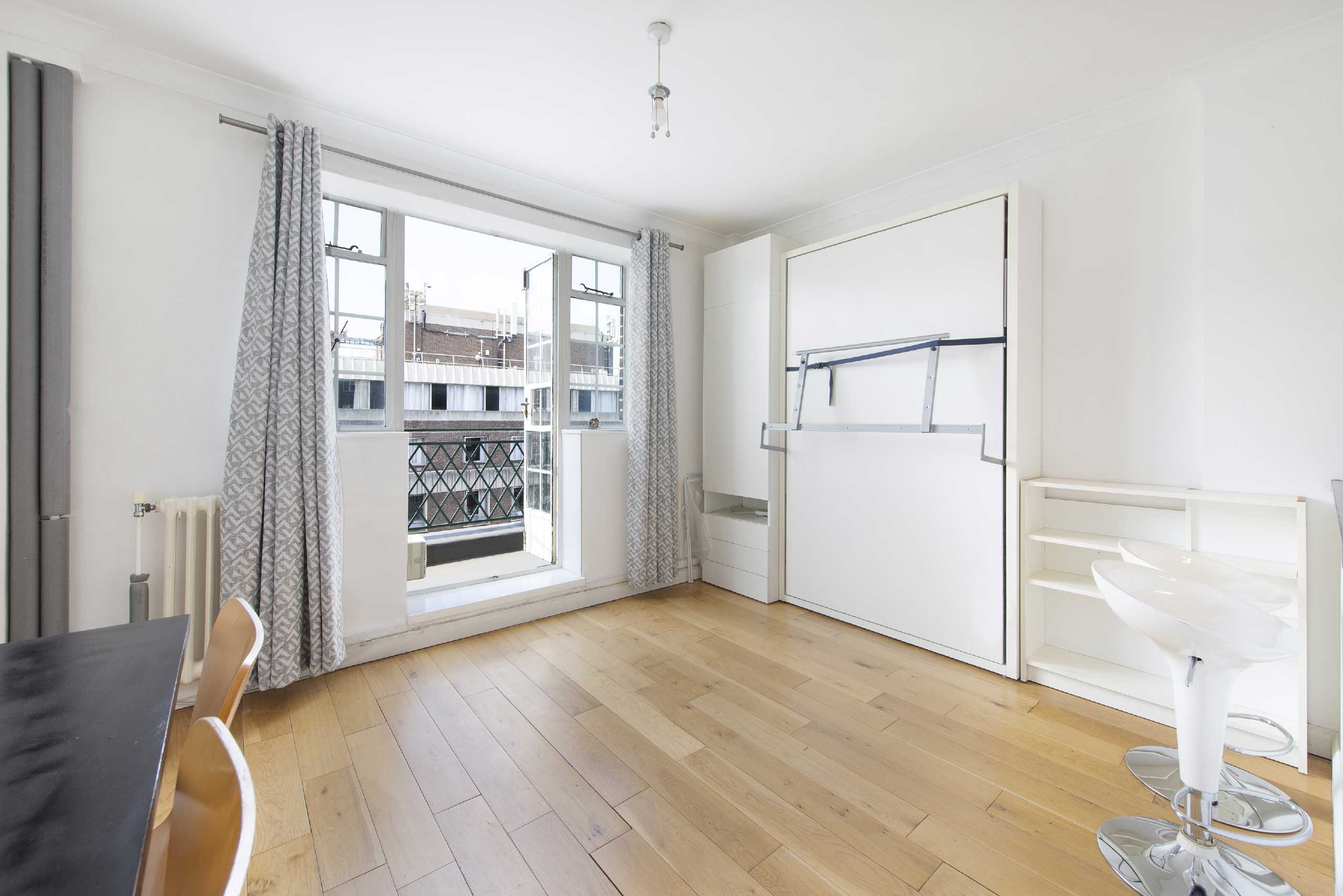 Flat Woburn Place in Greater London