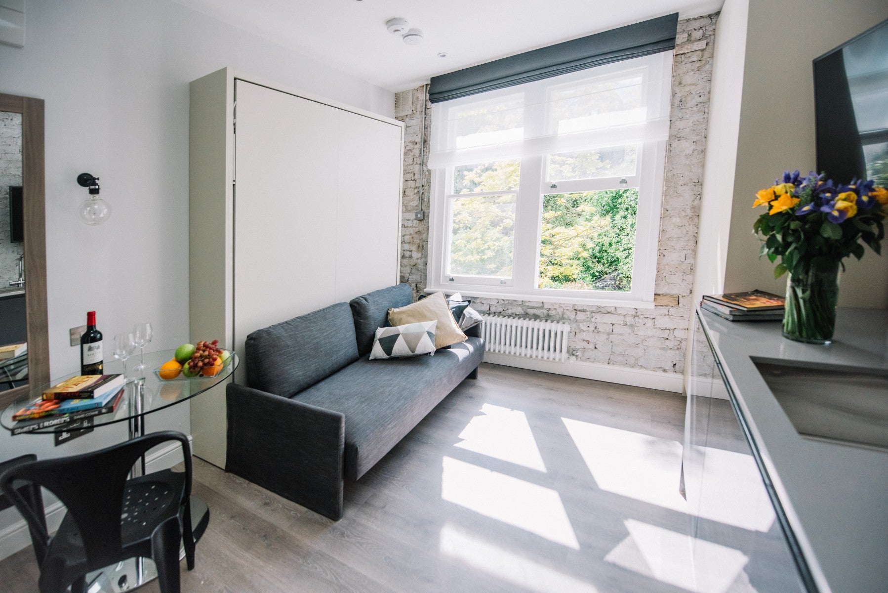 Flat Linden Gardens in Greater London