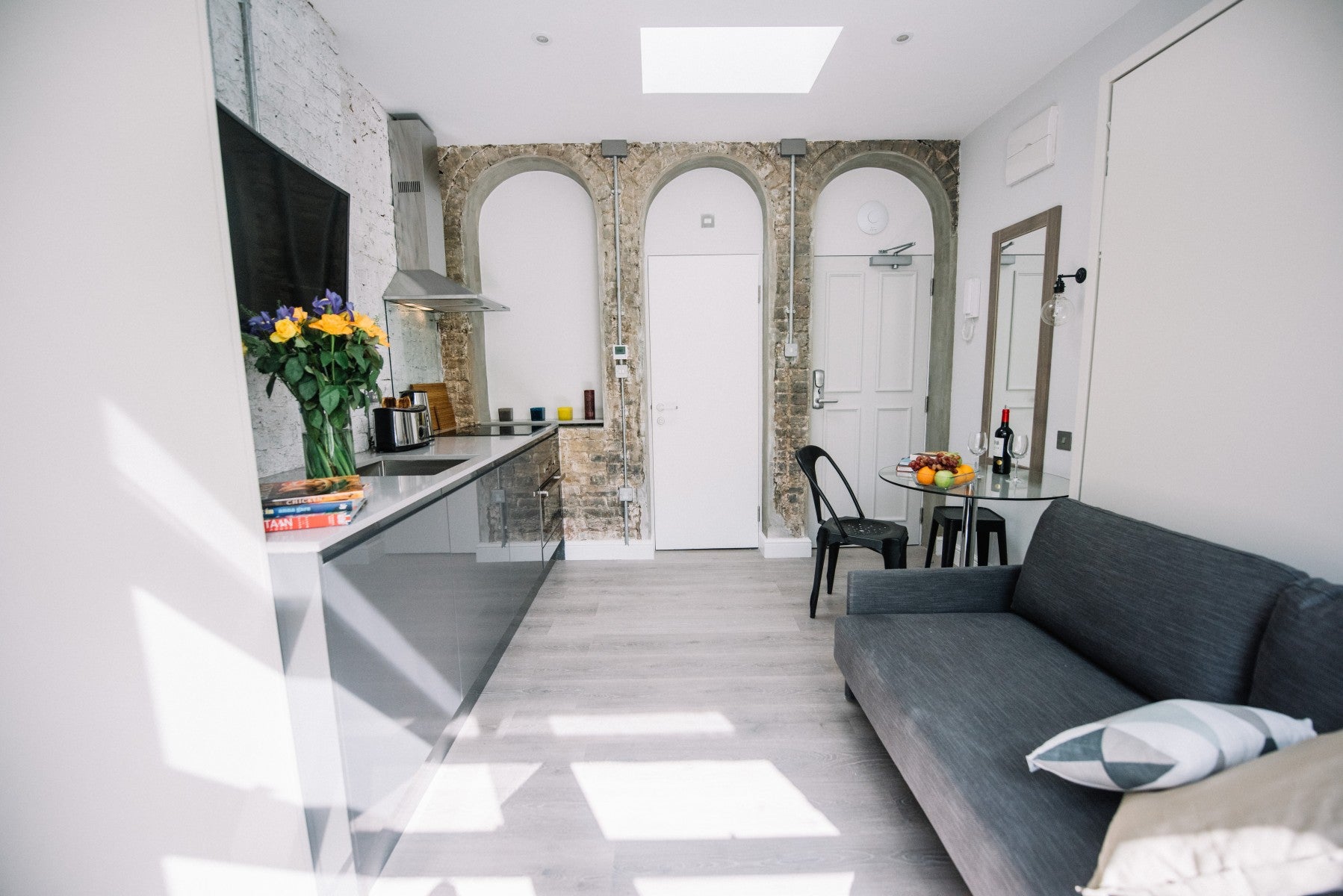 Flat Linden Gardens in Greater London