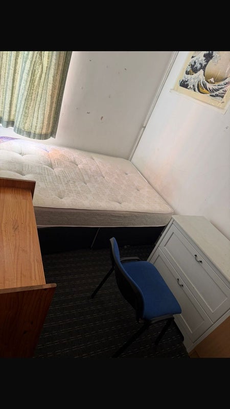 Room Kendal Lane in Leeds