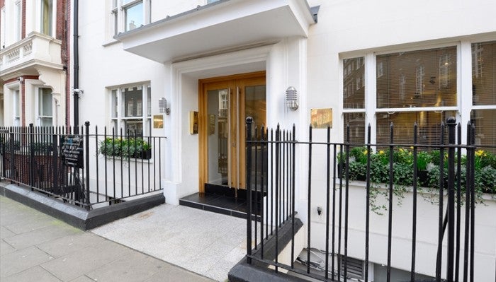 Flat South Audley Street in City of Westminster
