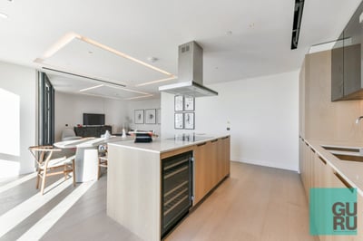 Flat Nine Elms Lane in Greater London