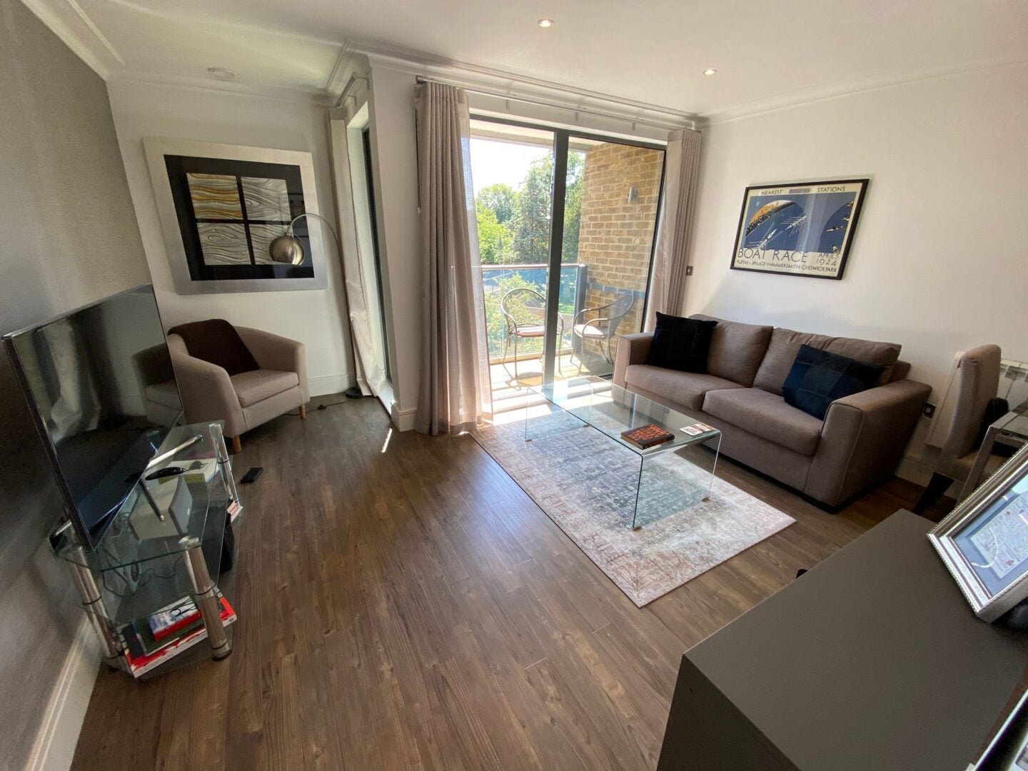 Flat Bachelors Acre in Windsor