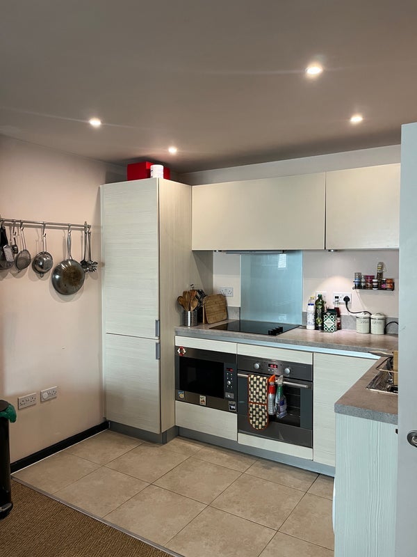 Room St Paul's Way in Greater London
