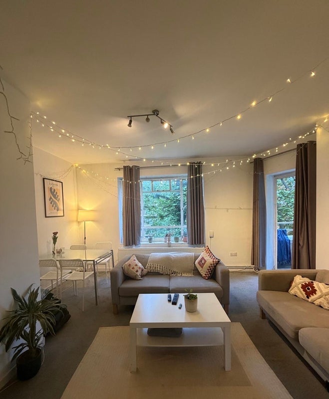 Room Alderbrook Road in Greater London