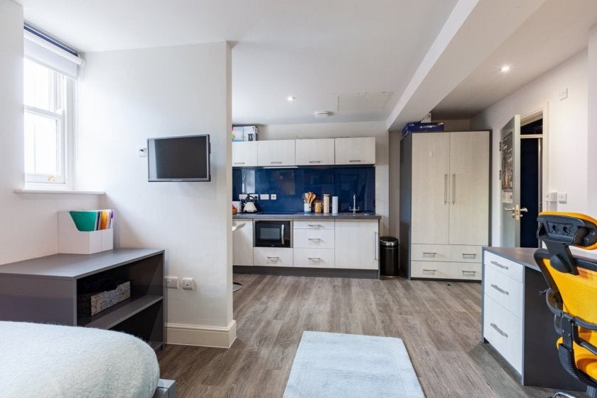 Flat Princess Way in Swansea