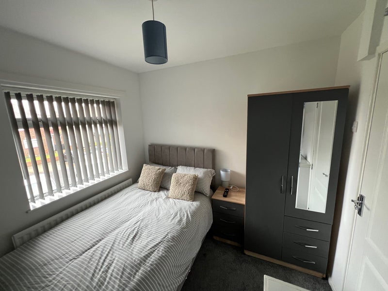 Room Harwell Close in Middlesbrough