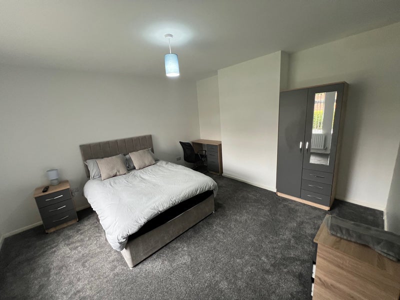 Room Harwell Close in Middlesbrough