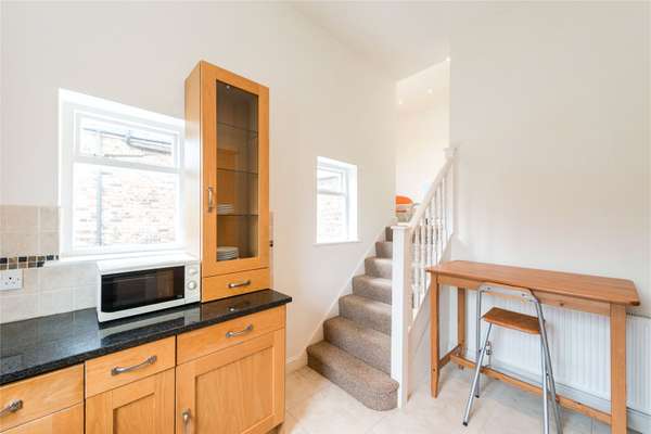 Flat Warwick Avenue in City of Westminster