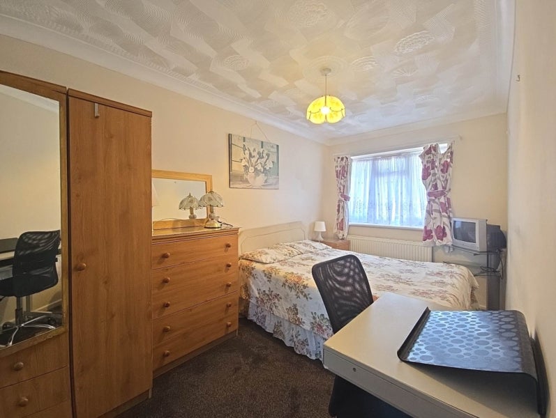 Room Harcourt Drive in Reading