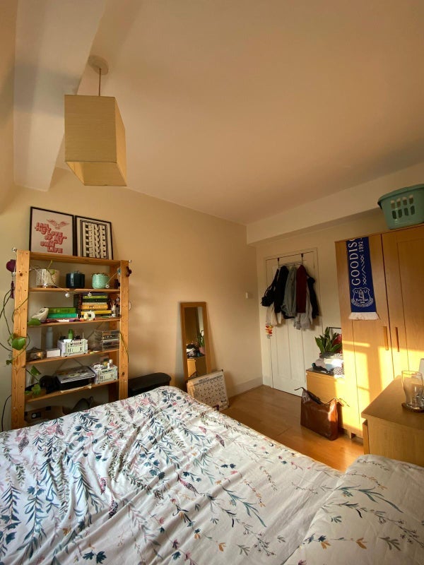 Room Wandle Way in Greater London